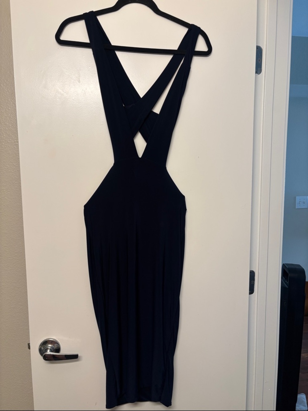 PRETTYLITTLETHING Women’s Navy Crossback Midi Dress